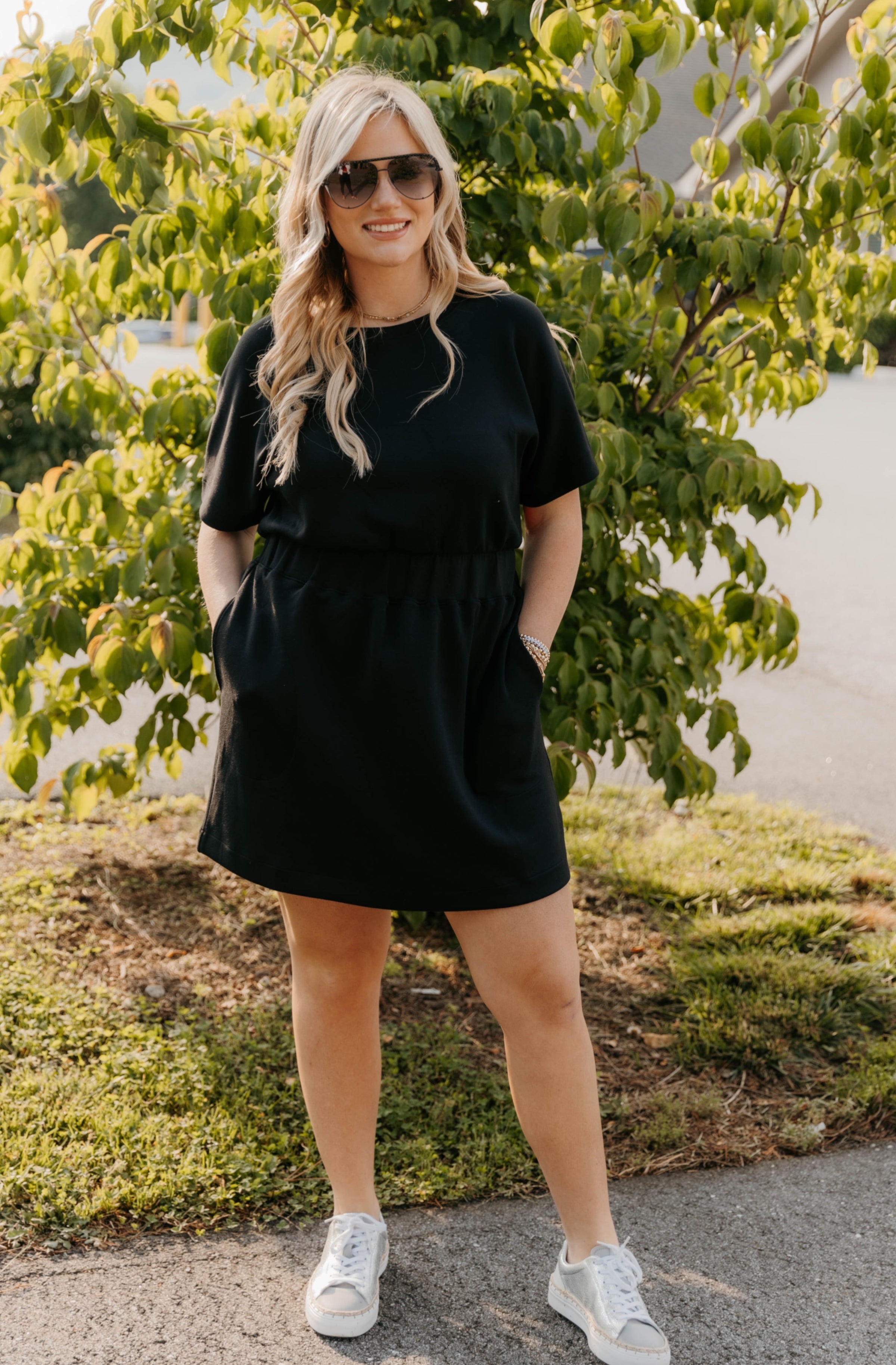 Vestido Malha Confort Manga Curta Cintura Ajustada Celeste
