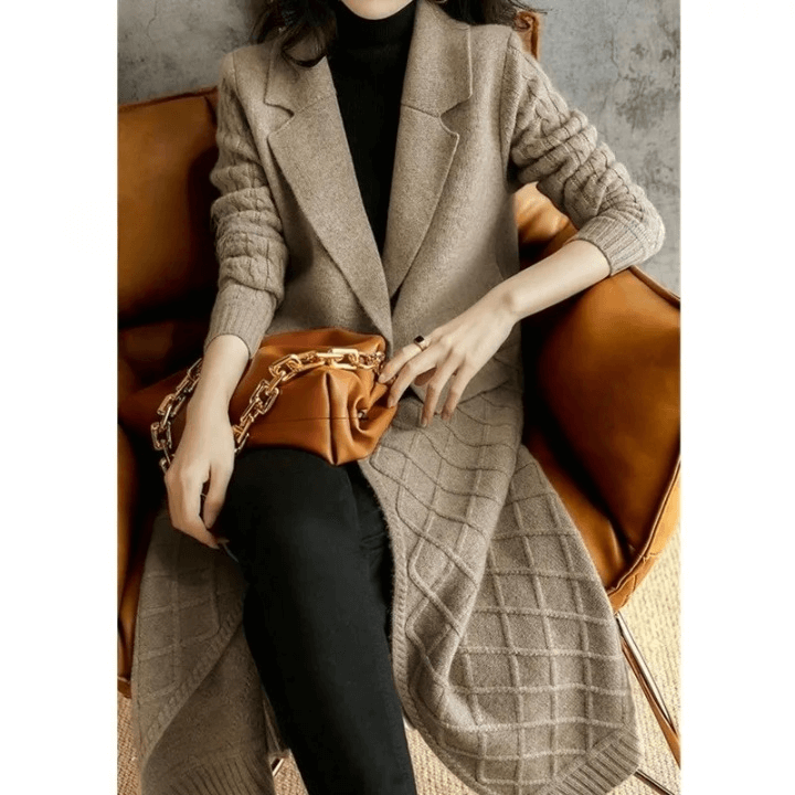 Cardigan Feminino de Lã Alongado Tricot Trabalhado com Gola Blazer Tamale