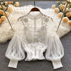 Blusa De Tule Com Detalhes Bordados Priene 31